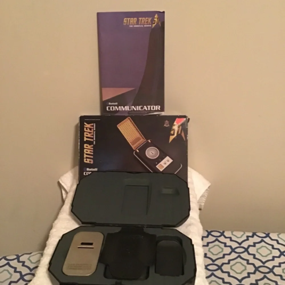 🔥Best offers, STAR TREK, Bluetooth Communicator, NIB, see pictures, collectible